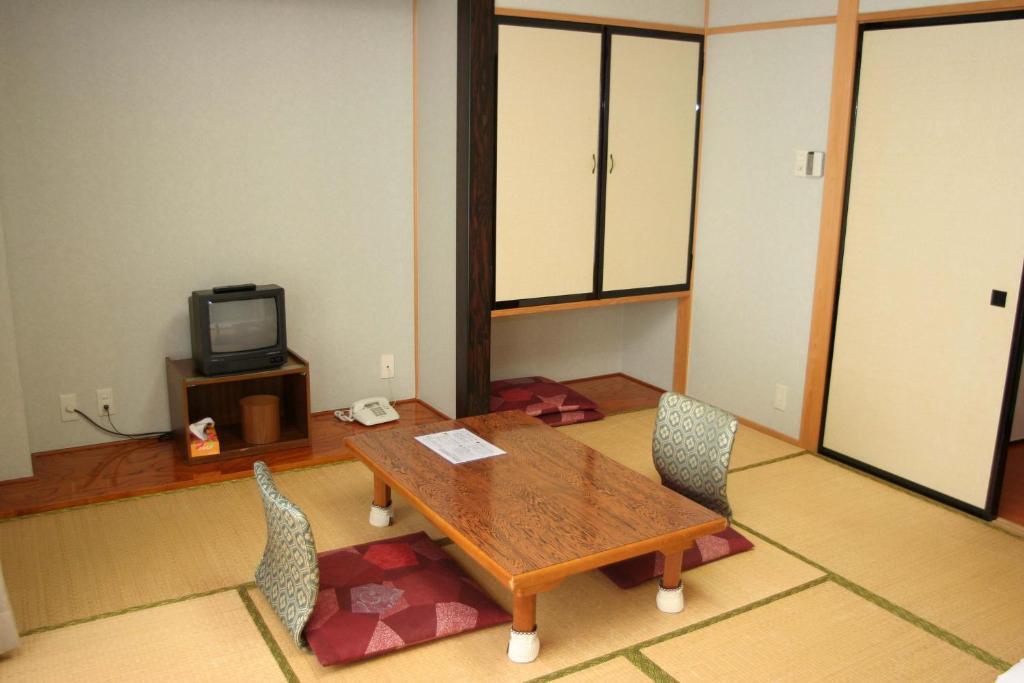 Hotel Yuou Onsen Kōfu Rum bild